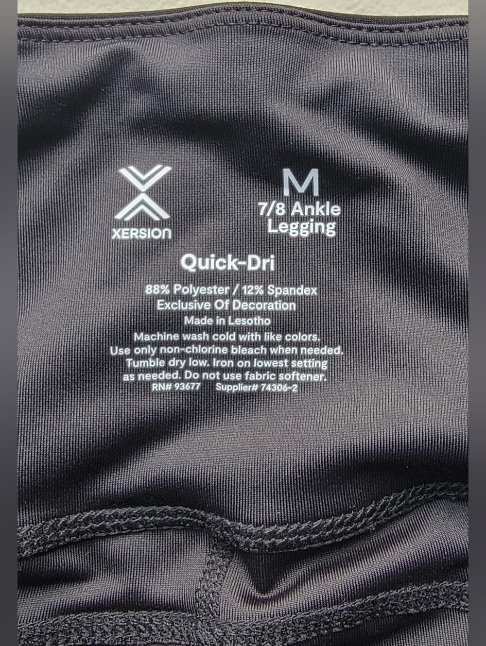 Xersion Black High-Rise Leggings with Side Pockets - Picture 4 of 13
